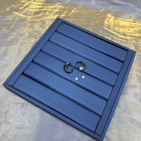 APM Monaco Kaa Earrings - Picture 6 of 6